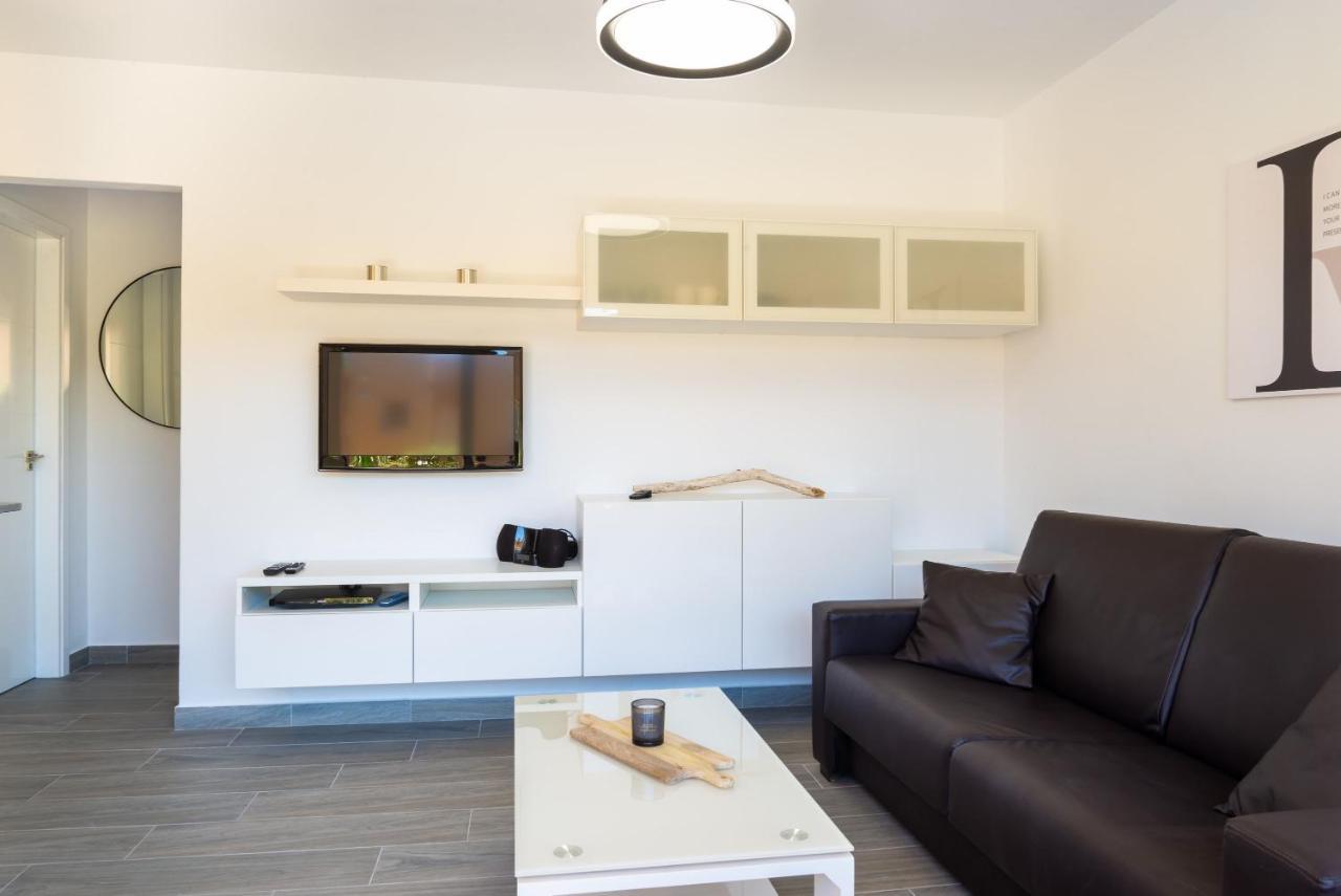 קורלחו Casa Lucien - Newly Refurbished Apartment With Swimming Pool - Ideal For Couples מראה חיצוני תמונה